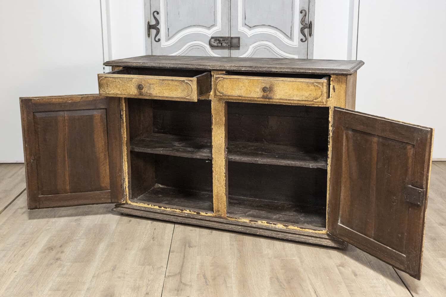 17th Century Italian Distressed Paint Wooden Buffet with Carved Diamond Motifs - JAA