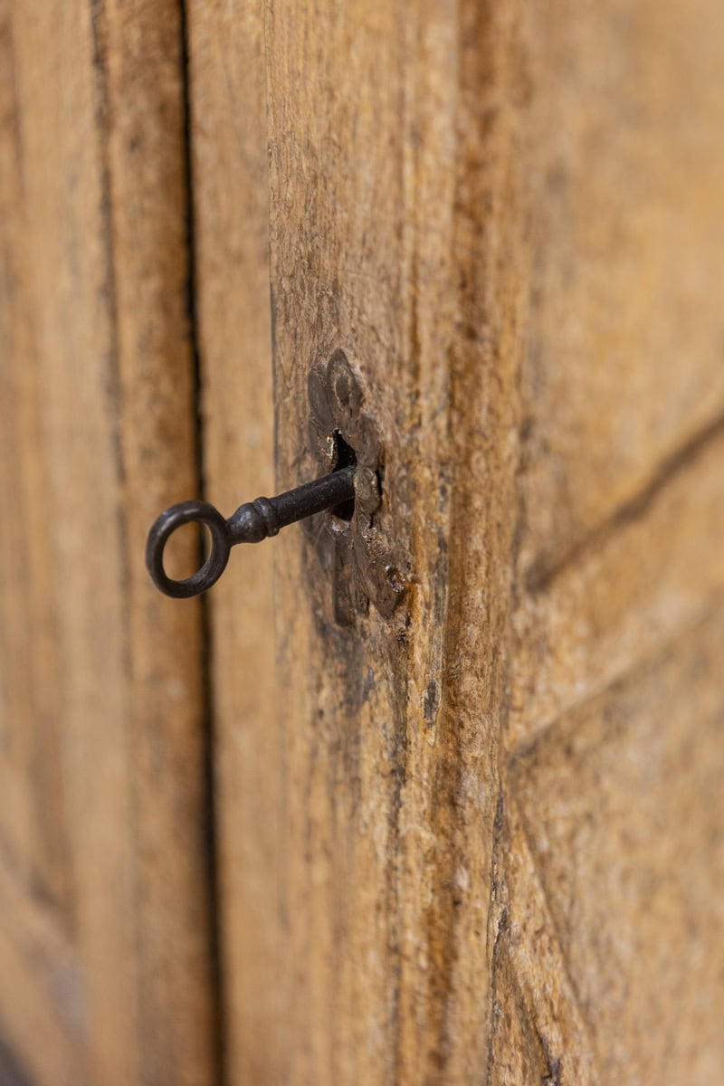 17th Century Italian Distressed Paint Wooden Buffet with Carved Diamond Motifs - JAA