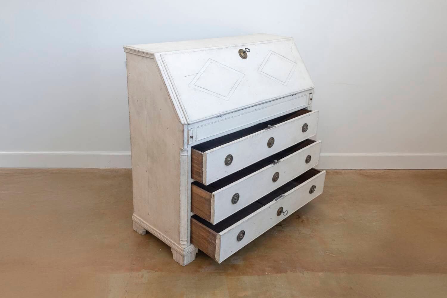 Swedish Gustavian 1790s Painted Slant-Front Desk with Carved Diamond Motifs - JAA