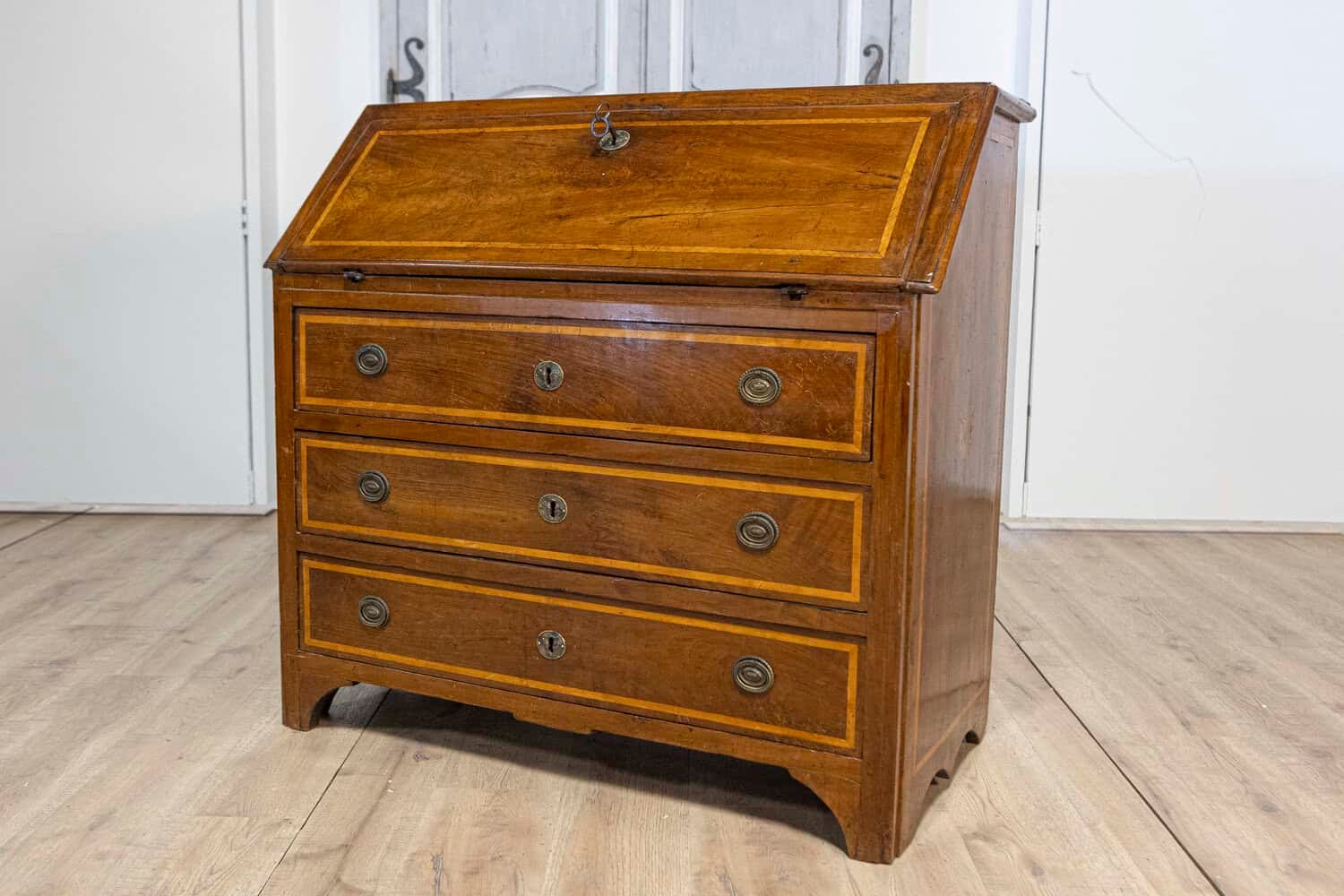 Italian 18th Century Walnut Slant-Front Secretaire with Ash Inlay and Marquetry - JAA
