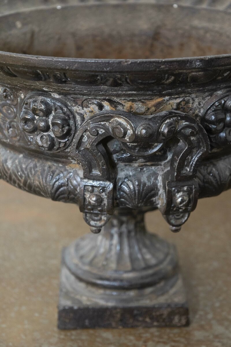 French 19th Century Iron Jardinière with Lateral Handles and Double L Monogram - JAA