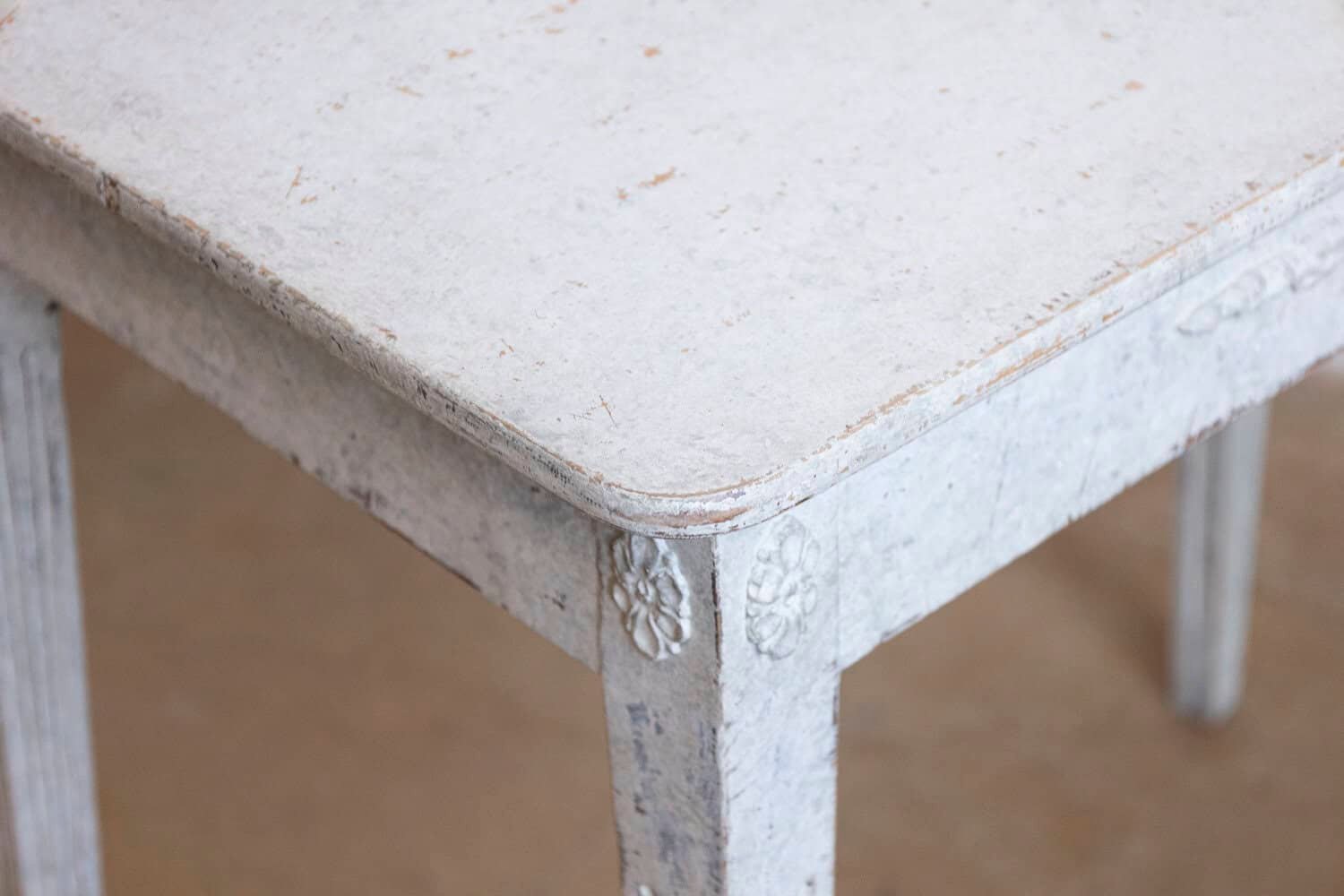 Swedish 1860s Gustavian Style Painted Console Table with Carved Floral Décor - JAA