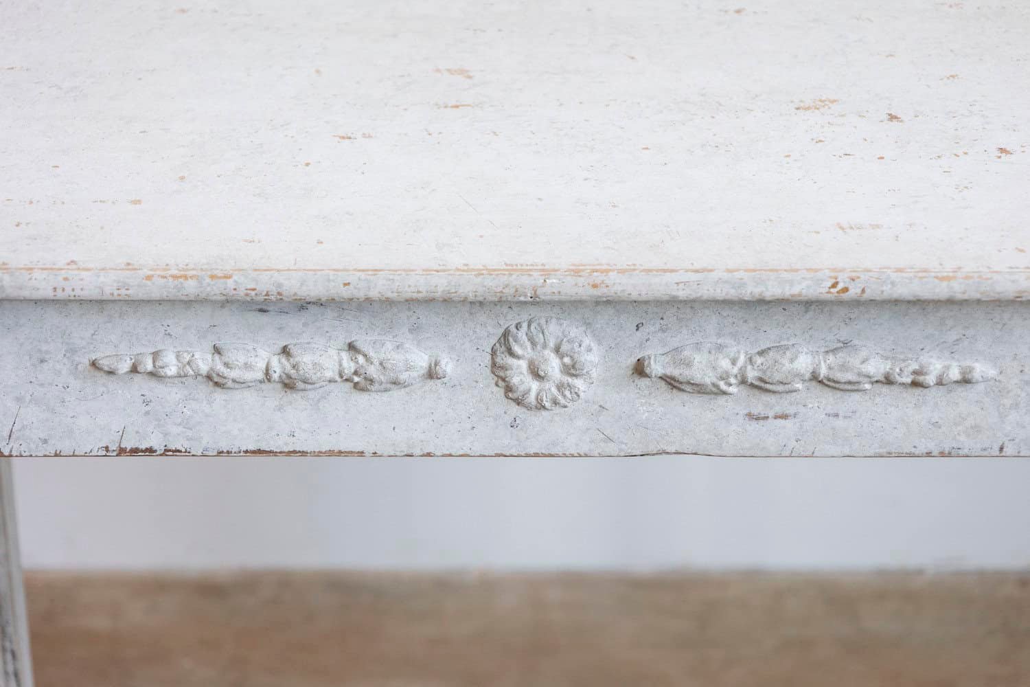 Swedish 1860s Gustavian Style Painted Console Table with Carved Floral Décor - JAA