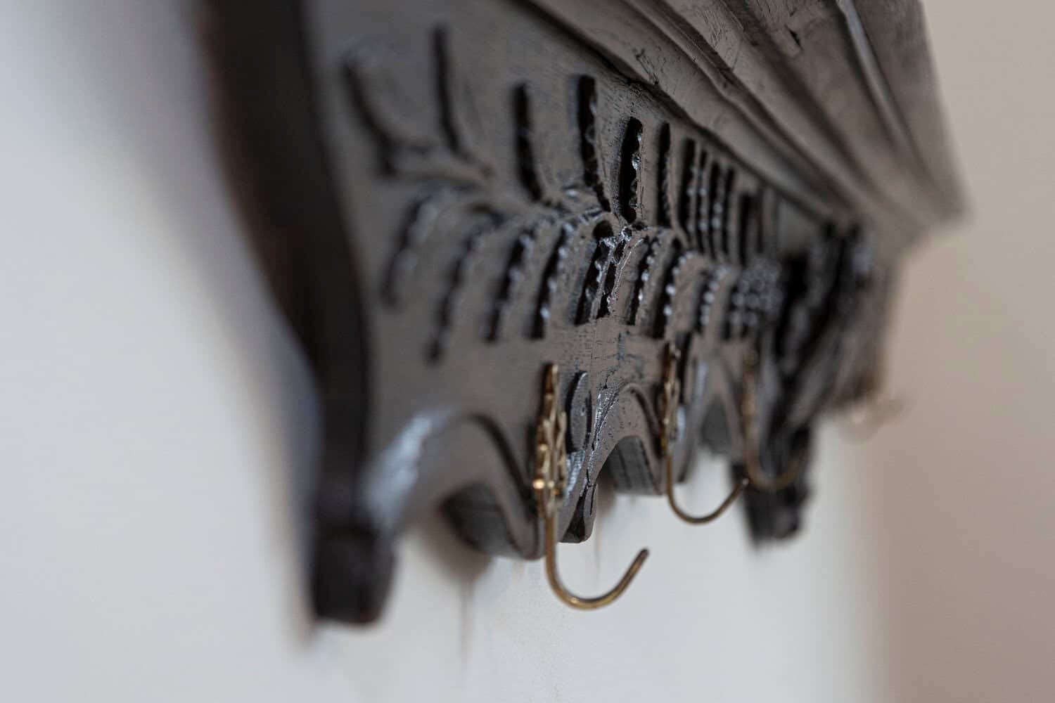 French 19th Century Wooden Rack with Carved Ribbon-Tied Quiver and Arrows - JAA
