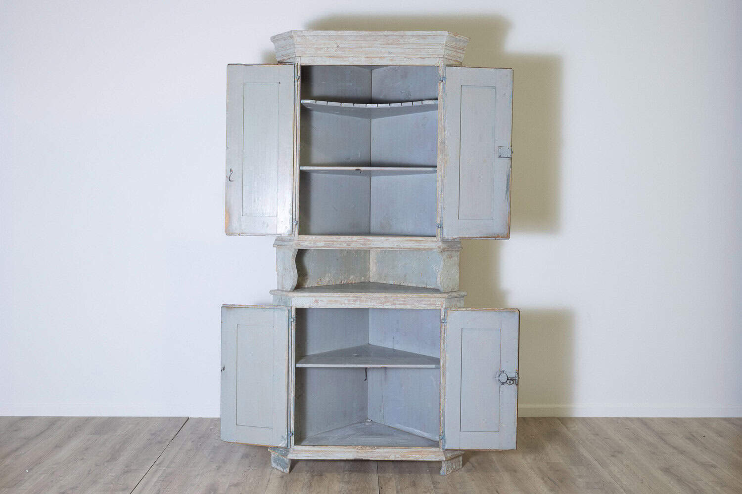 19th Century Swedish Corner Cabinet Circa 1820 - JAA