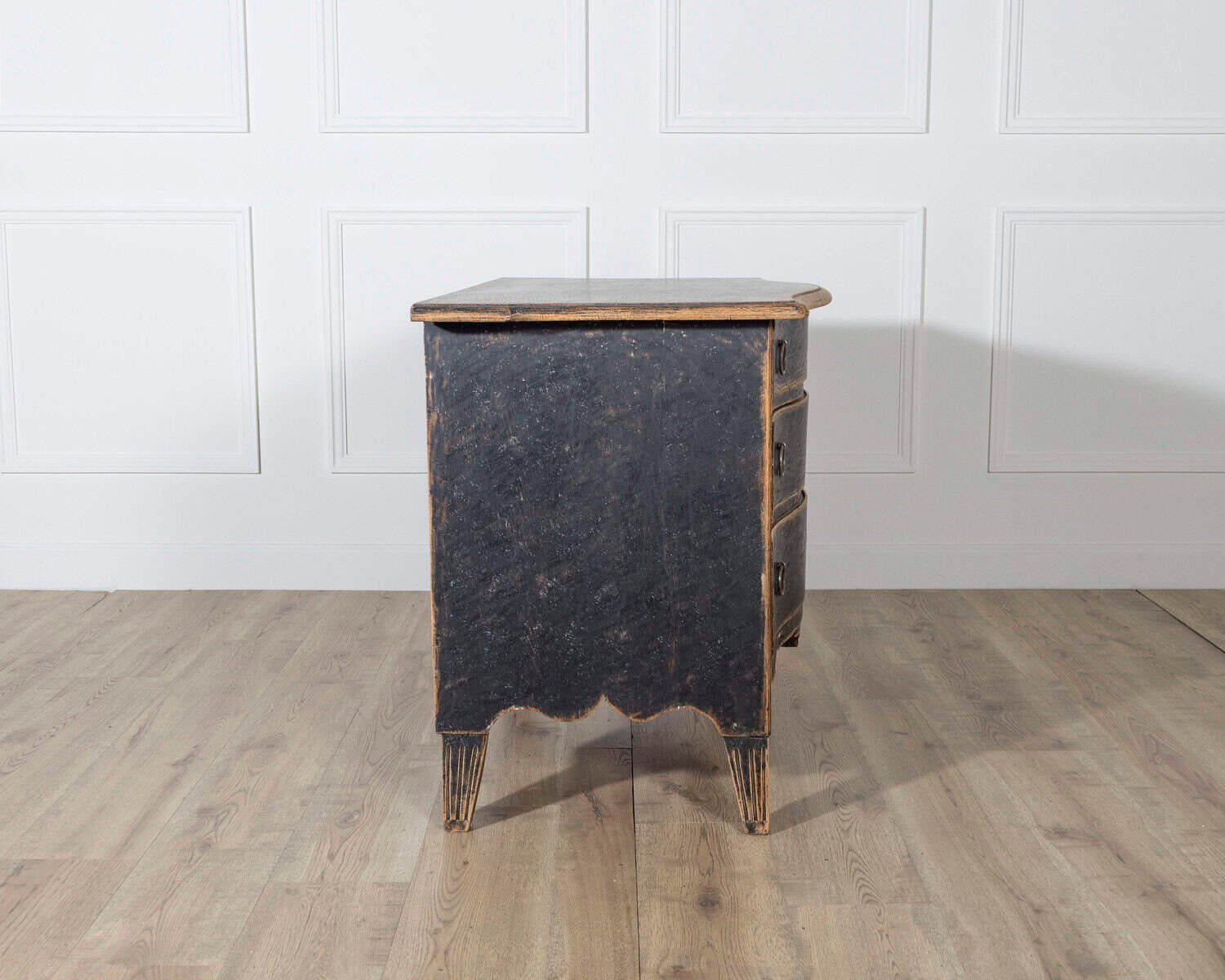 Rococo commode signed Johan Martin Ek, Stockholm, Circa 1770 - JAA