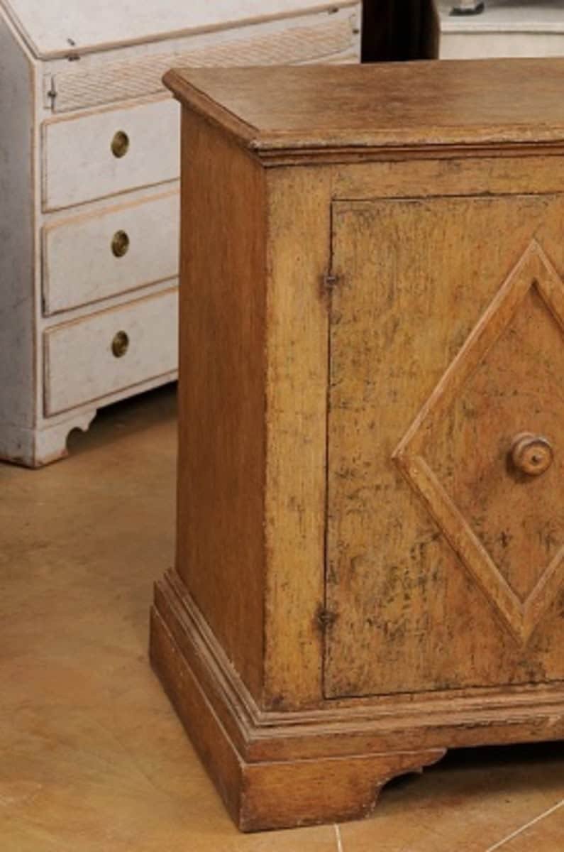Italian Baroque Early 17th Century Painted Buffet with Carved Diamond Motifs - JAA