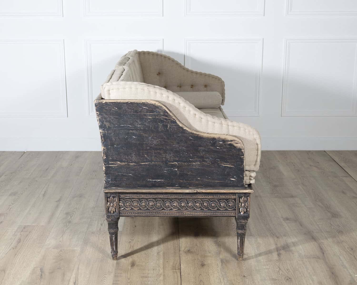 Gustavian Style Painted Trågsofa with Carved Base, circa 1920 - JAA