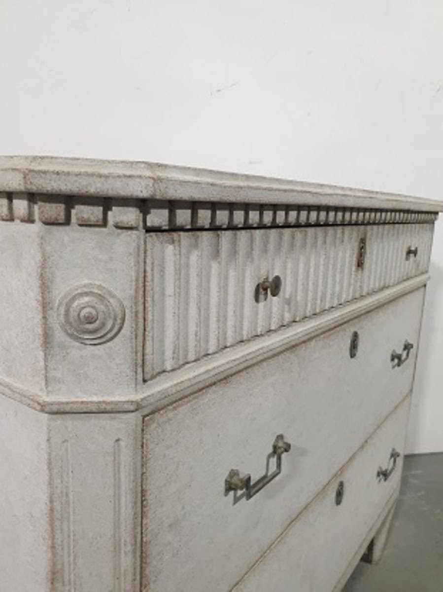 Swedish Gustavian Style 1860s Gray Painted Three-Drawer Chest with Carved Drawer - JAA