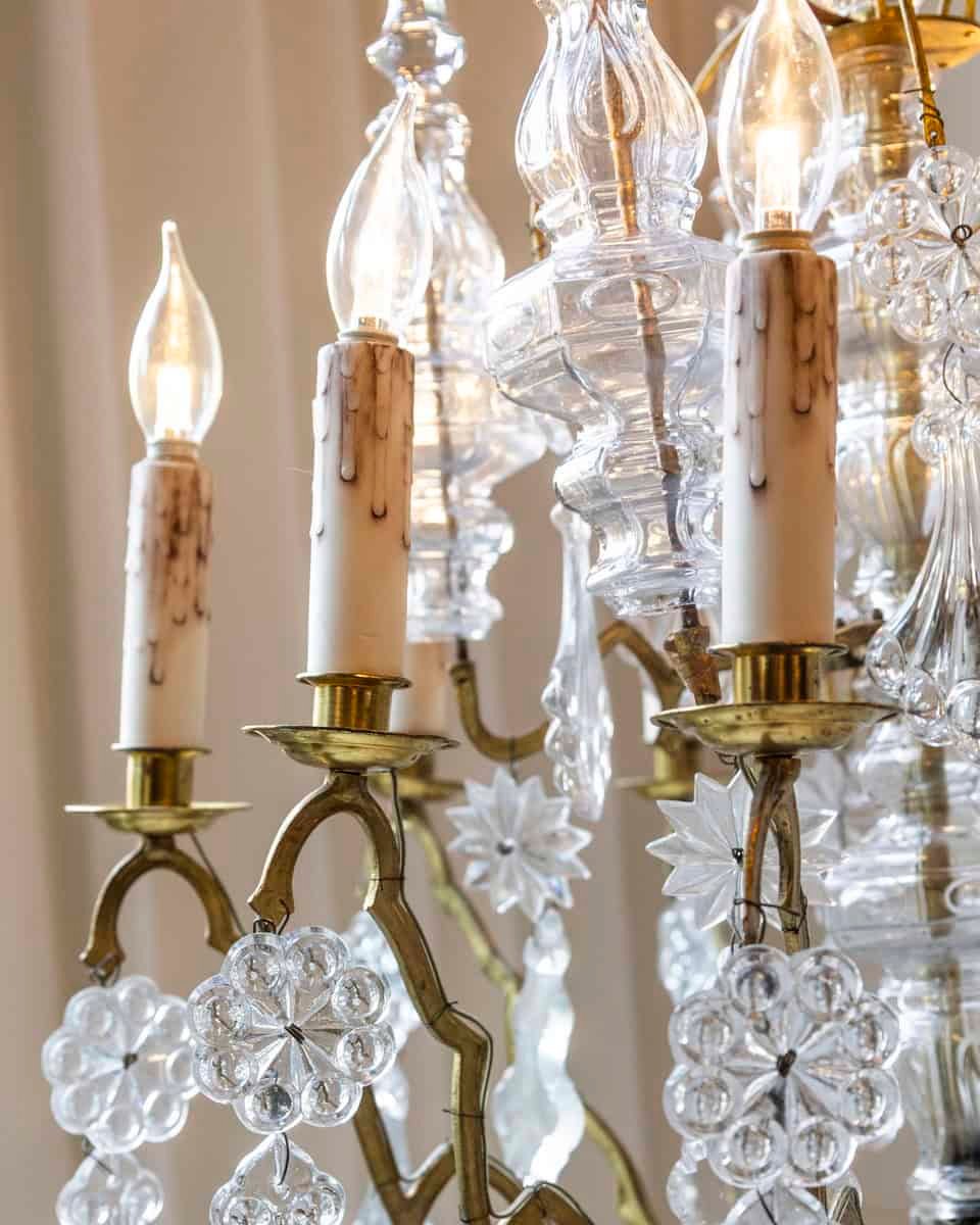 40% OFF. French 1900s Belle Époque Brass and Crystal 10-Light Chandelier with Pendeloques - JAA