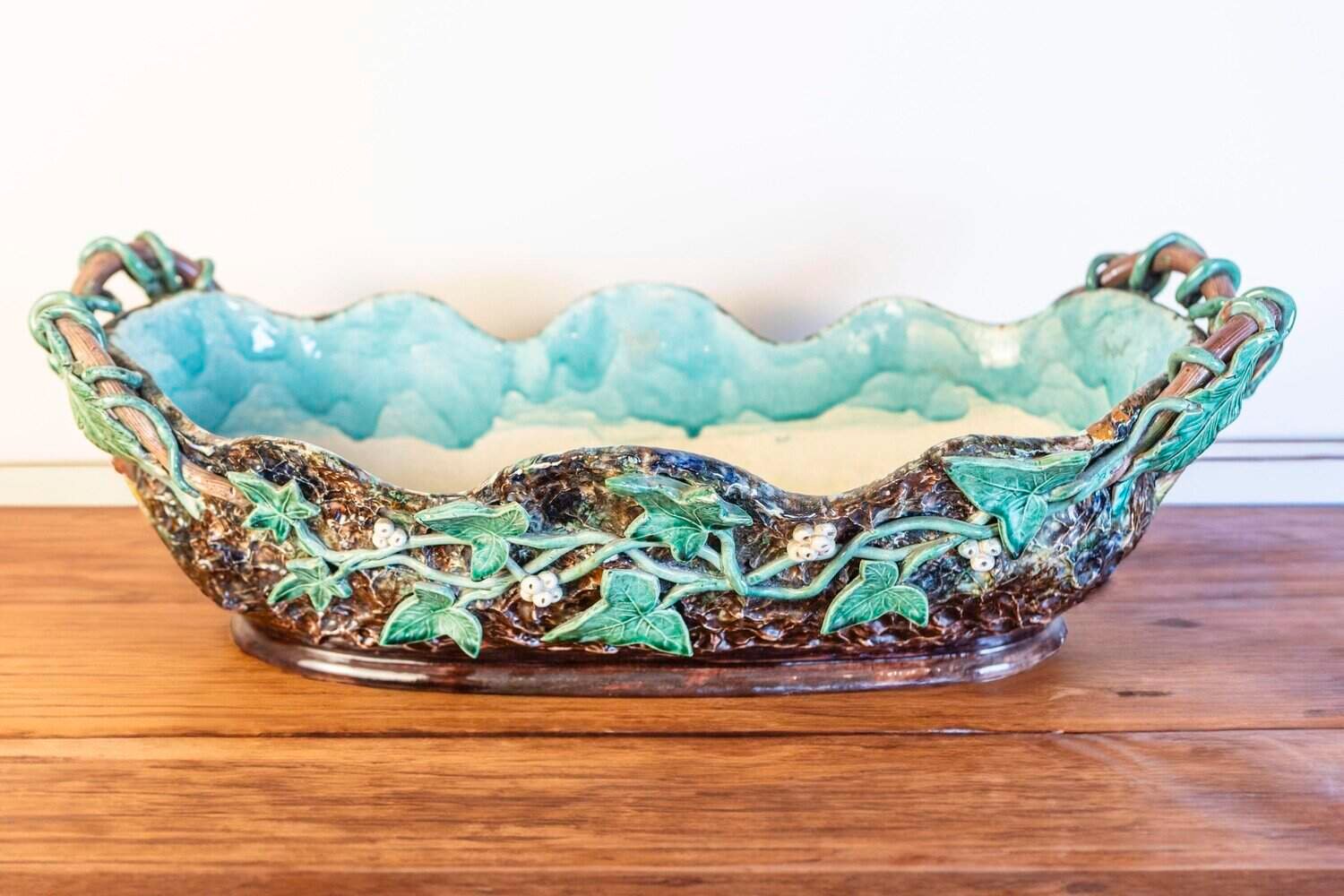 French 1850s Barbotine Majolica Jardinière by Thomas Sargent with Floral Décor - JAA