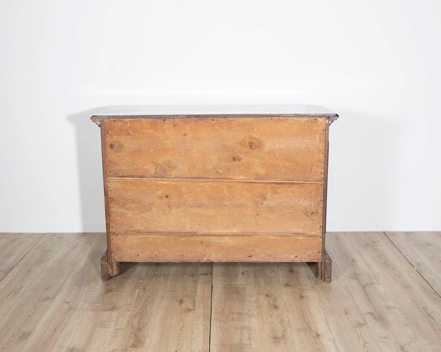 17th-century Emilian Chest Of Drawers In Solid Walnut - JAA