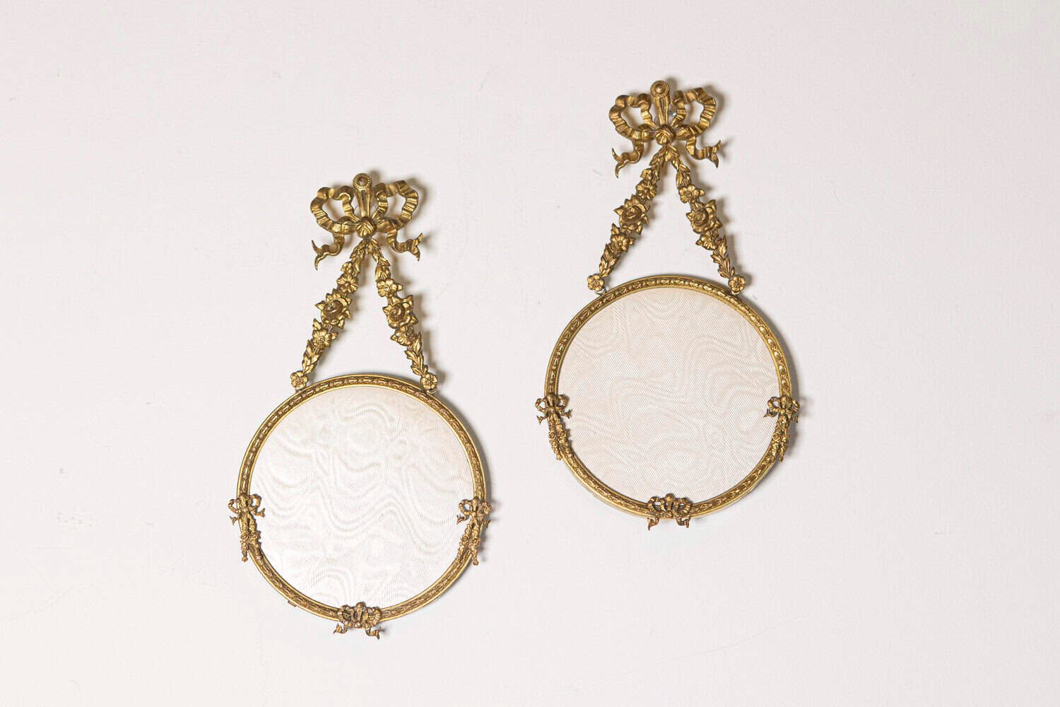 Pair of 19th Century Hanging Picture Frames - JAA