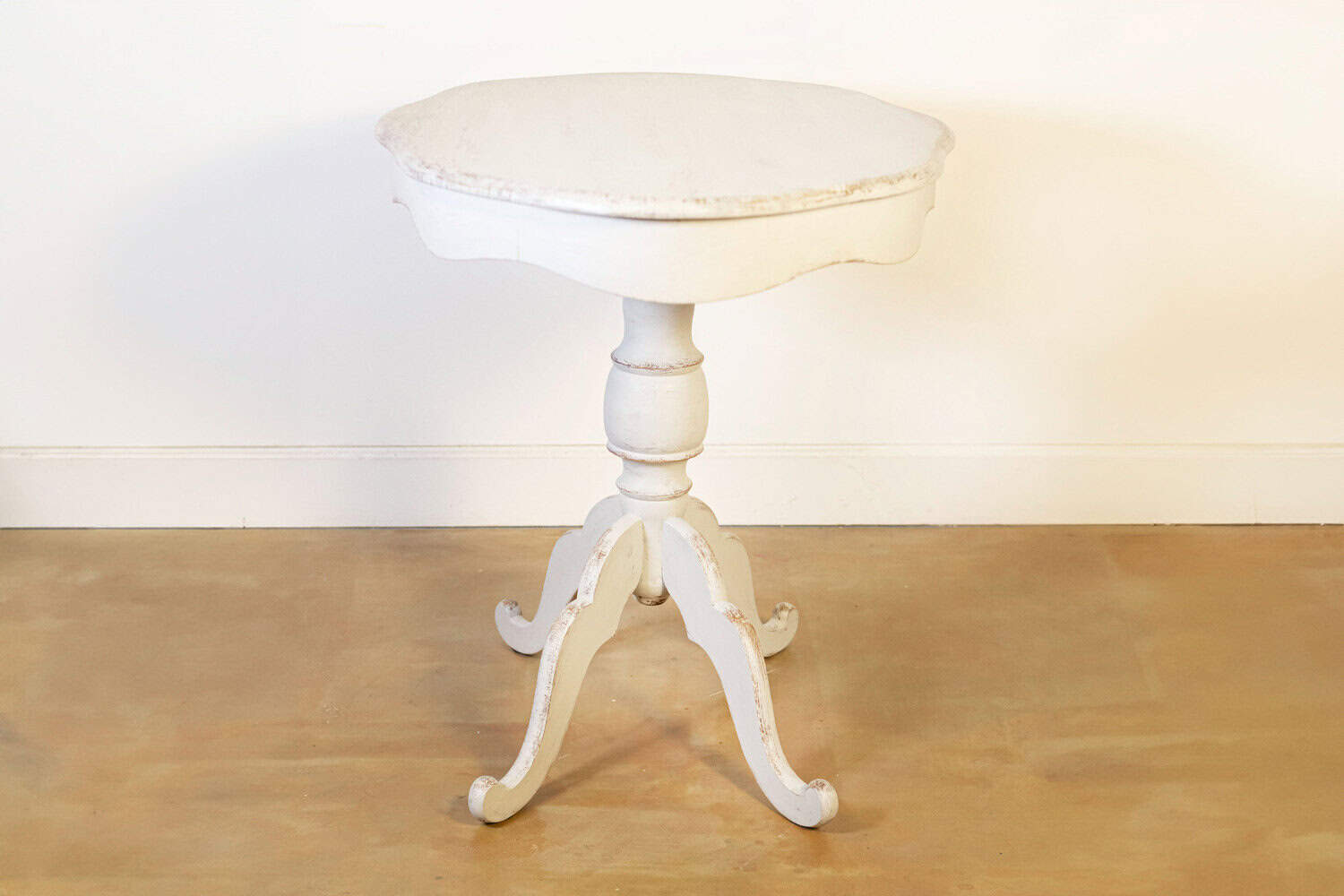 Swedish 1860s Painted Oval Pedestal Table with Carved Apron and Quadripod Base - JAA