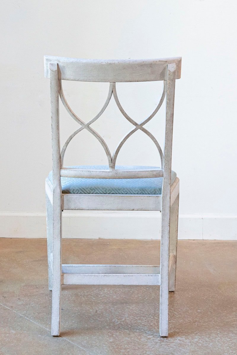 Set of 6 remaining Swedish 1900s Painted Dining Room Chairs with Sinuous Pierced Motifs - JAA