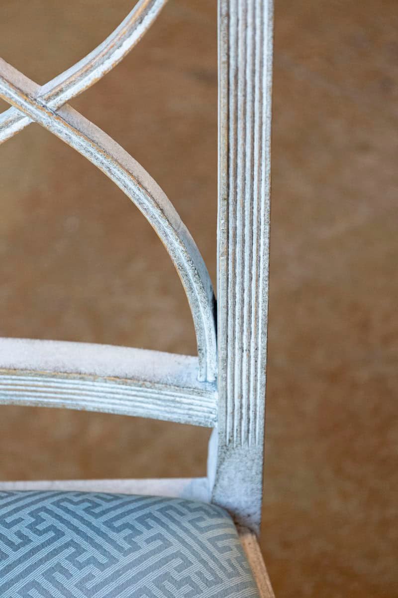 Set of 6 remaining Swedish 1900s Painted Dining Room Chairs with Sinuous Pierced Motifs - JAA