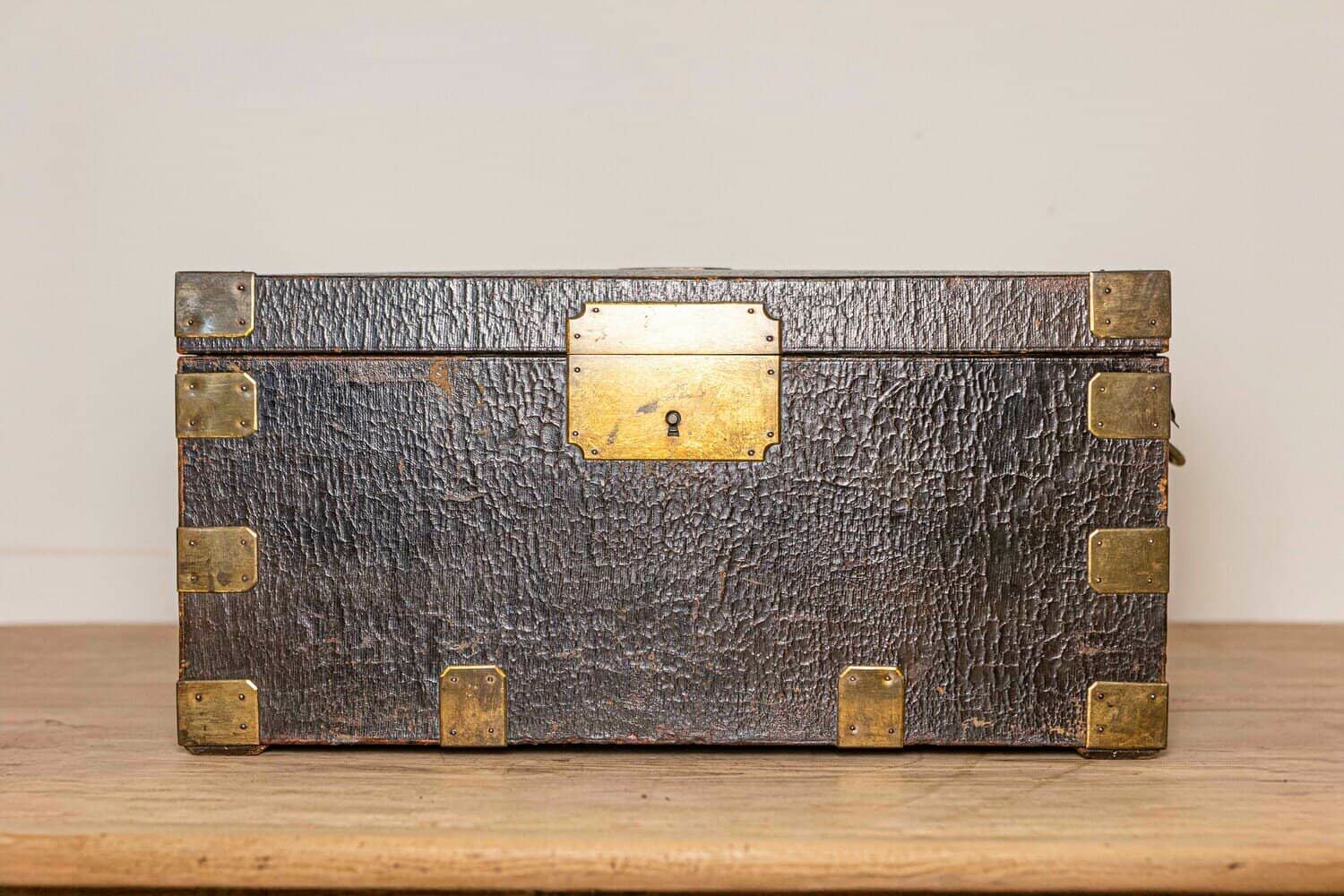 French Maison Gellée et Gainier Leather and Brass over Wood Decorative Box - JAA