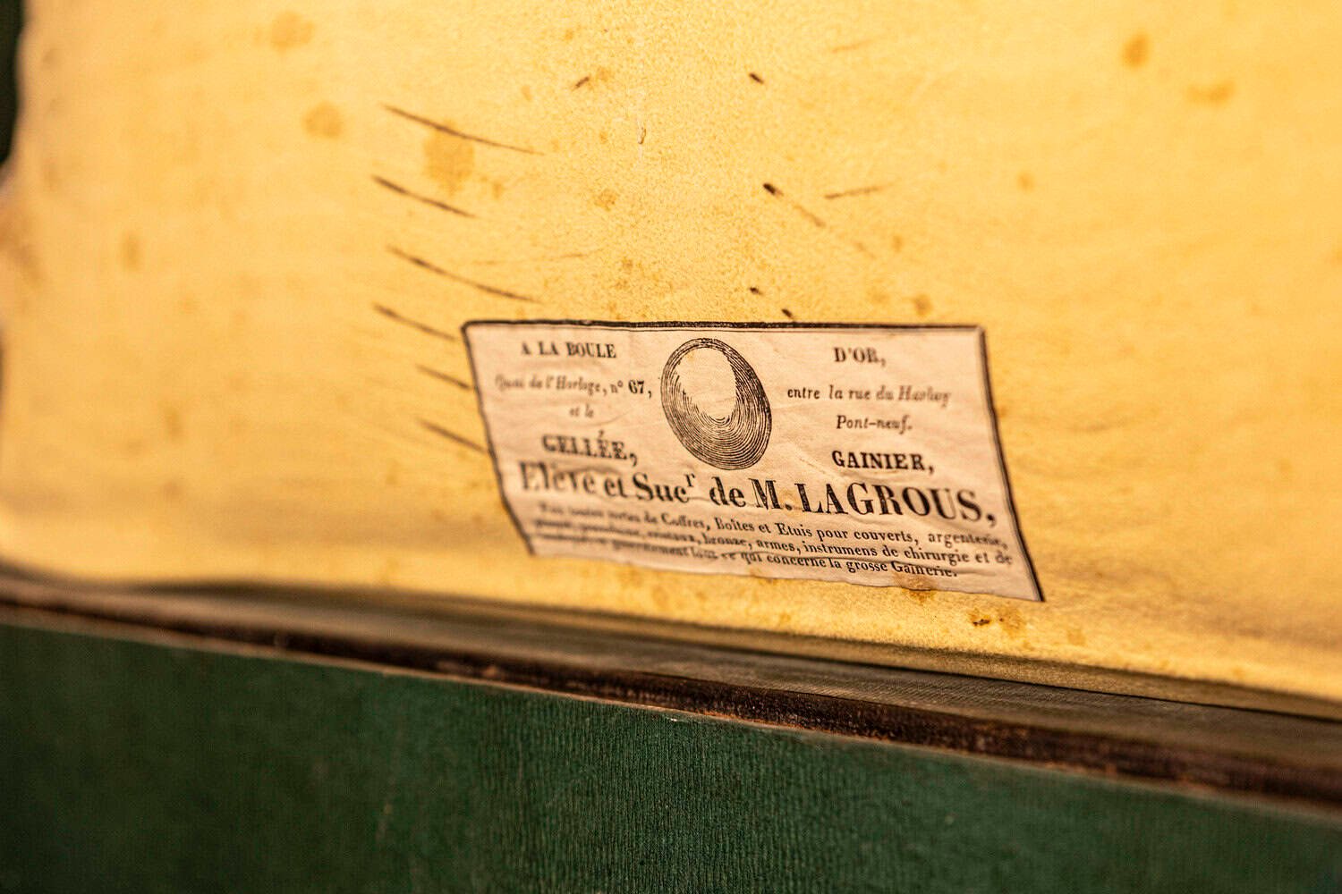 French Maison Gellée et Gainier Leather and Brass over Wood Decorative Box - JAA