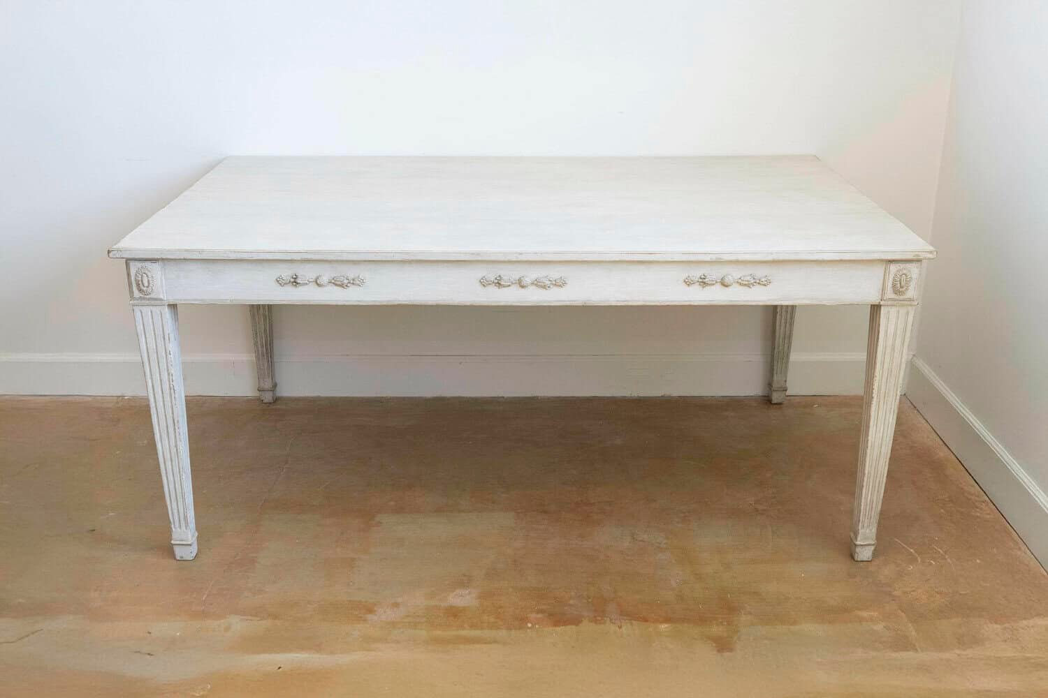 Swedish 1900 Gustavian Style Dining Table with Carved Apron and Fluted Legs - JAA