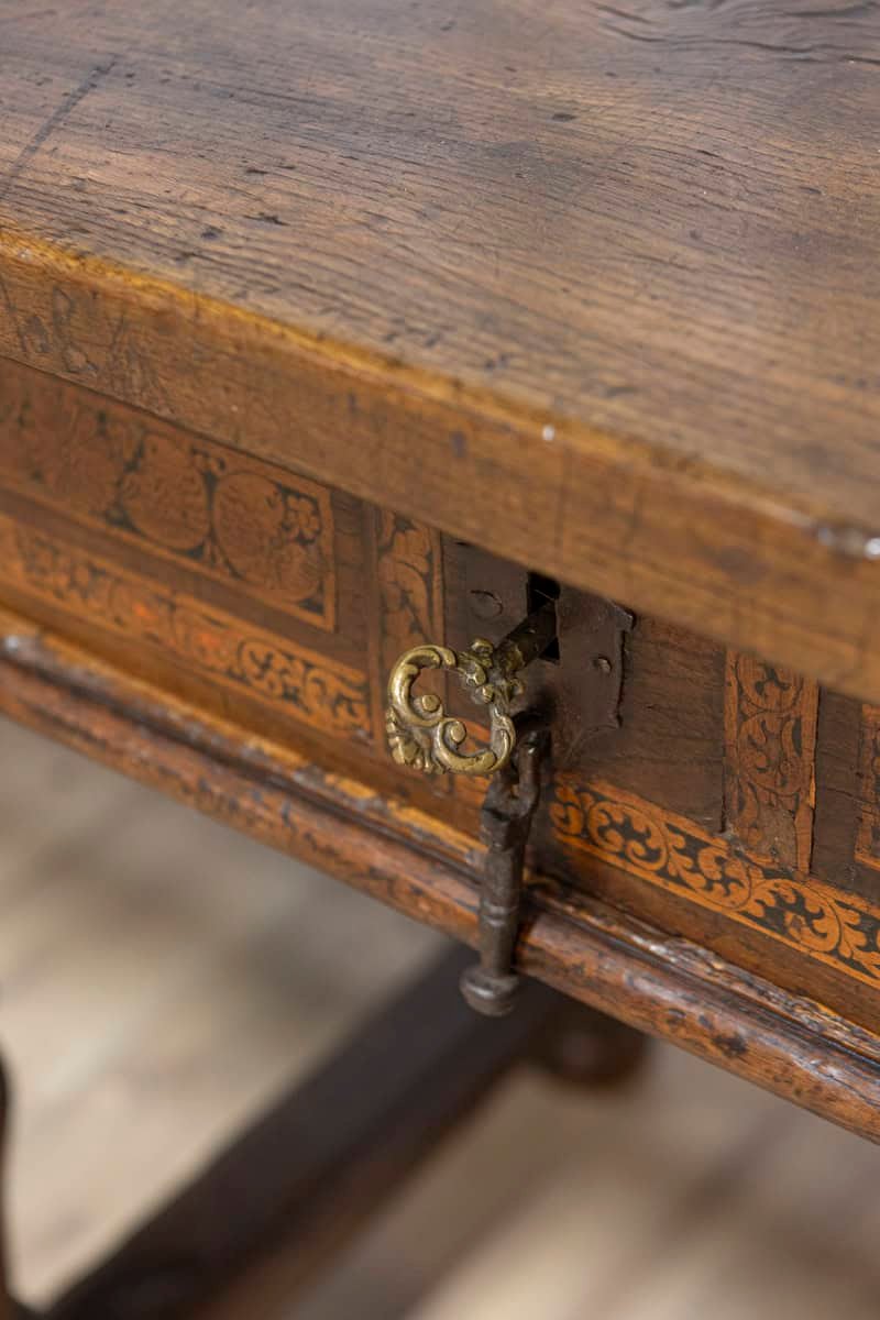 Italian Baroque Period Walnut and Ash 1690s Refectory Table with Turned Legs - JAA