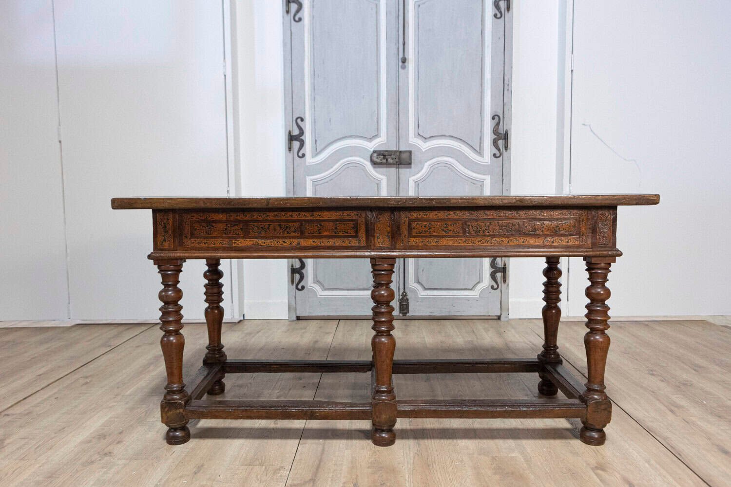 Italian Baroque Period Walnut and Ash 1690s Refectory Table with Turned Legs - JAA