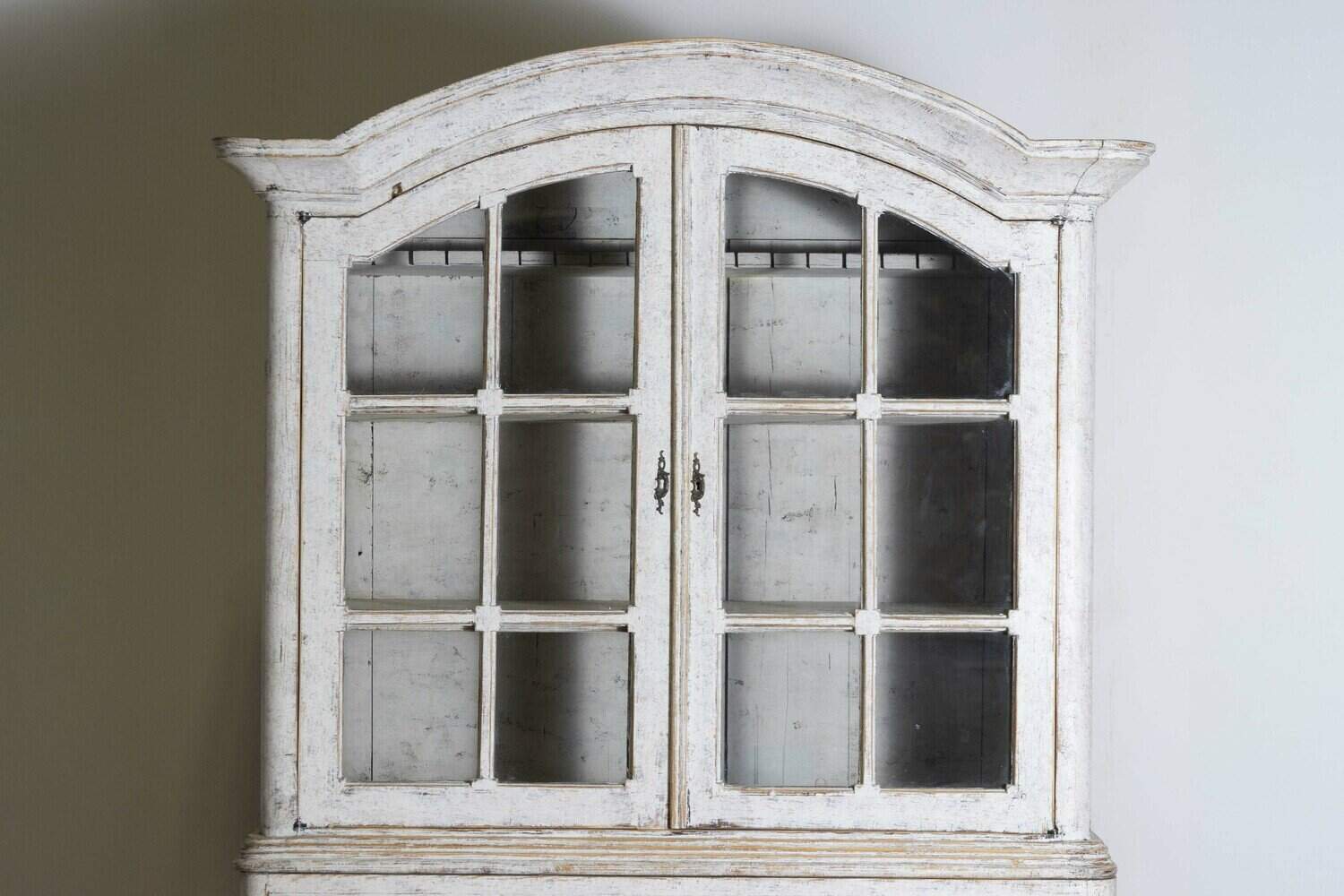 Swedish Rococo Style 19th Century Painted Vitrine with Glass Doors and Drawers - JAA