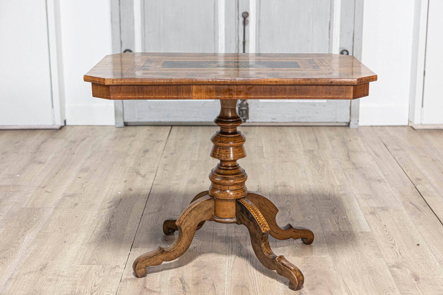 Italian 19th Century Walnut and Mahogany Center Table with Floral Marquetry - JAA