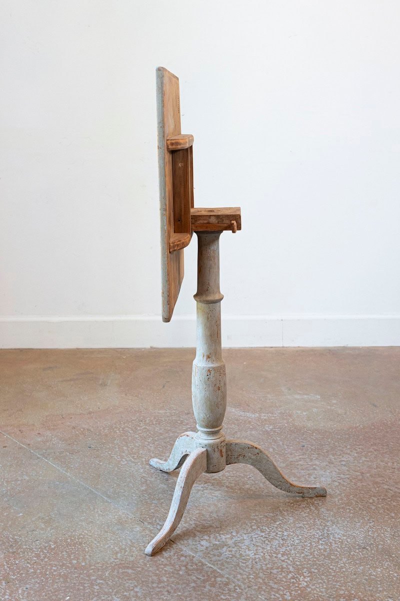 Swedish 1850s Grey Painted Guéridon Pedestal Side Table with Wind Rose Motif - JAA