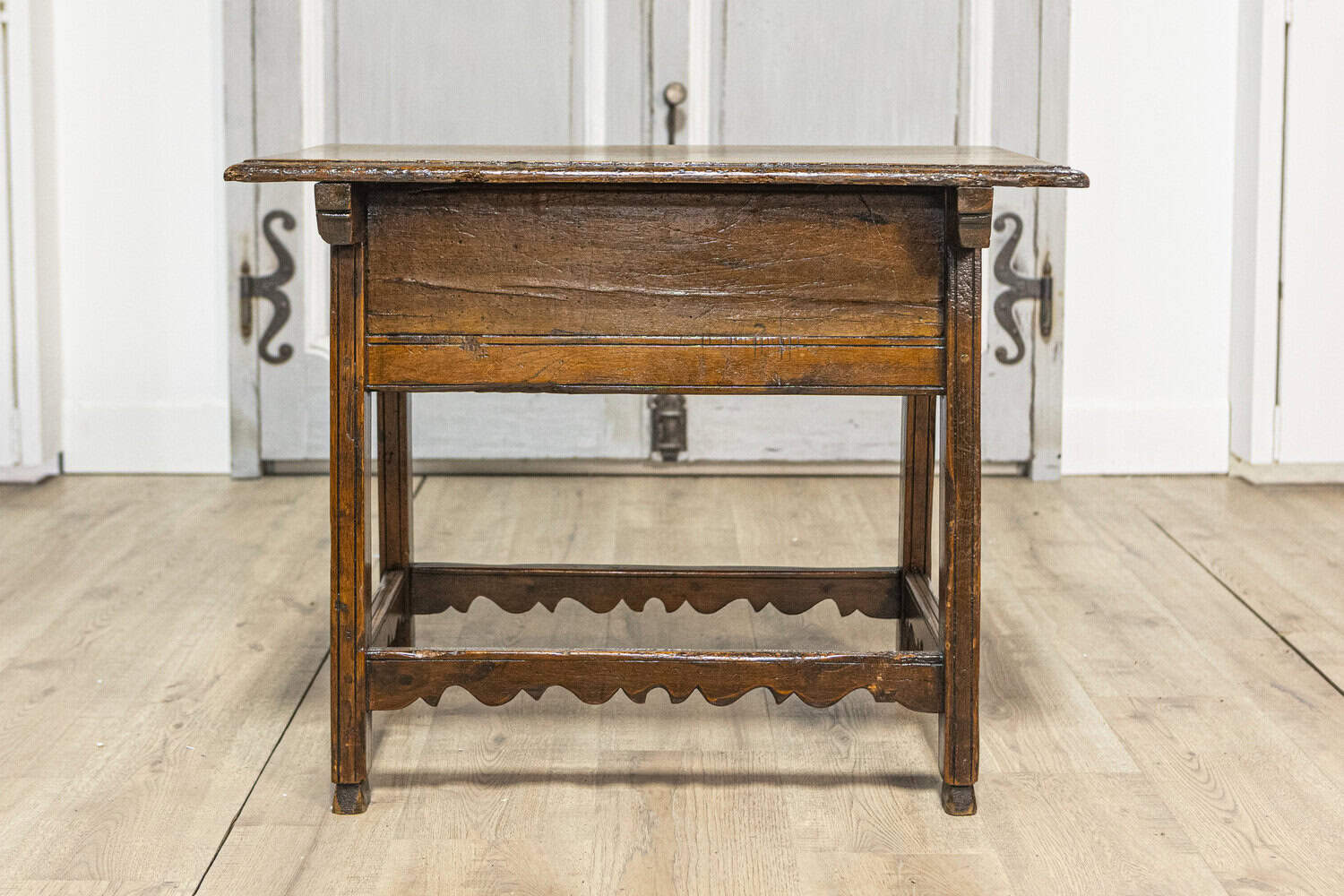 Italian 18th Century Walnut Side Table with Carved Apron and Single Drawer - JAA