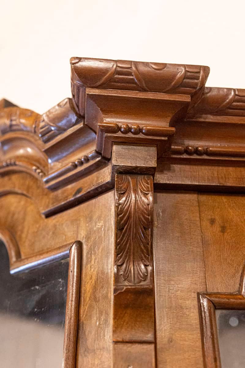 Dutch Rococo Revival 1890s Bombé Vitrine with Glass Doors and Single Drawer - JAA