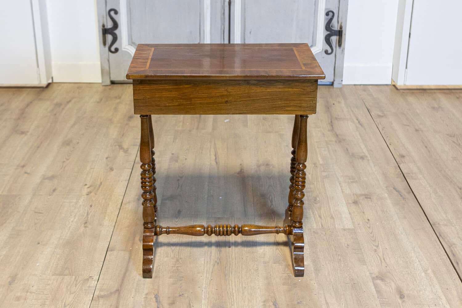 Italian 19th Century Walnut Side Table with Inlaid Banding and Turned Legs - JAA