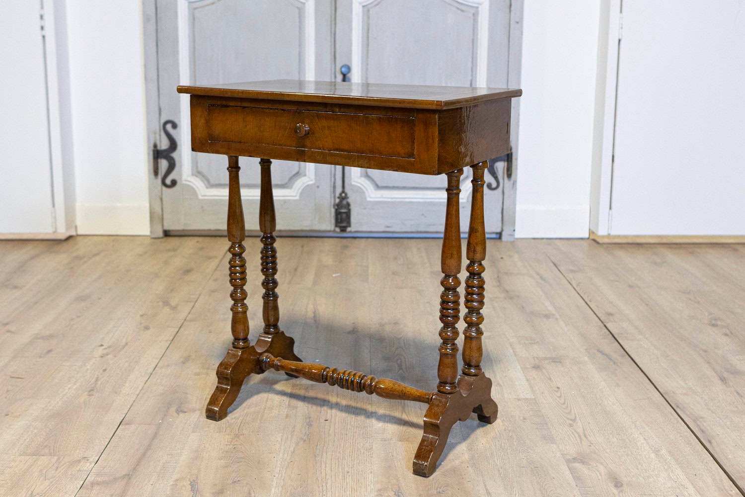 Italian 19th Century Walnut Side Table with Inlaid Banding and Turned Legs - JAA