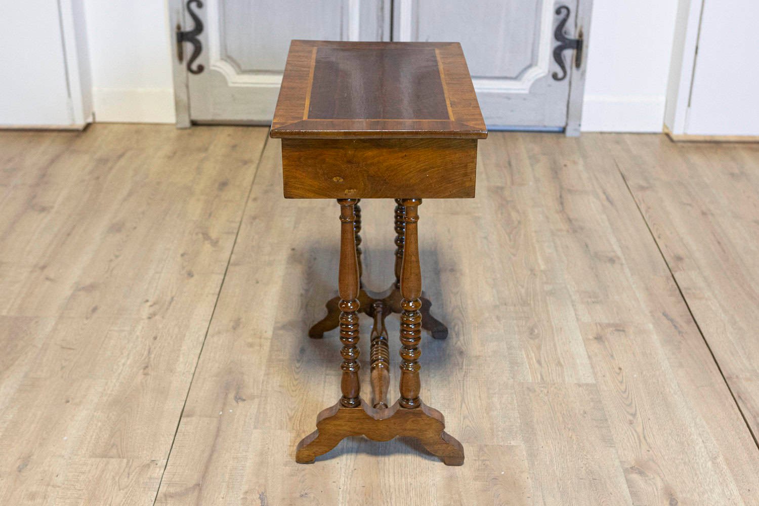 Italian 19th Century Walnut Side Table with Inlaid Banding and Turned Legs - JAA
