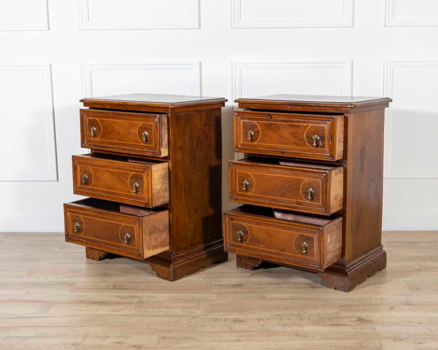 Rare Pair of Small Walnut Commodes, Central Italy, c.1700 - JAA