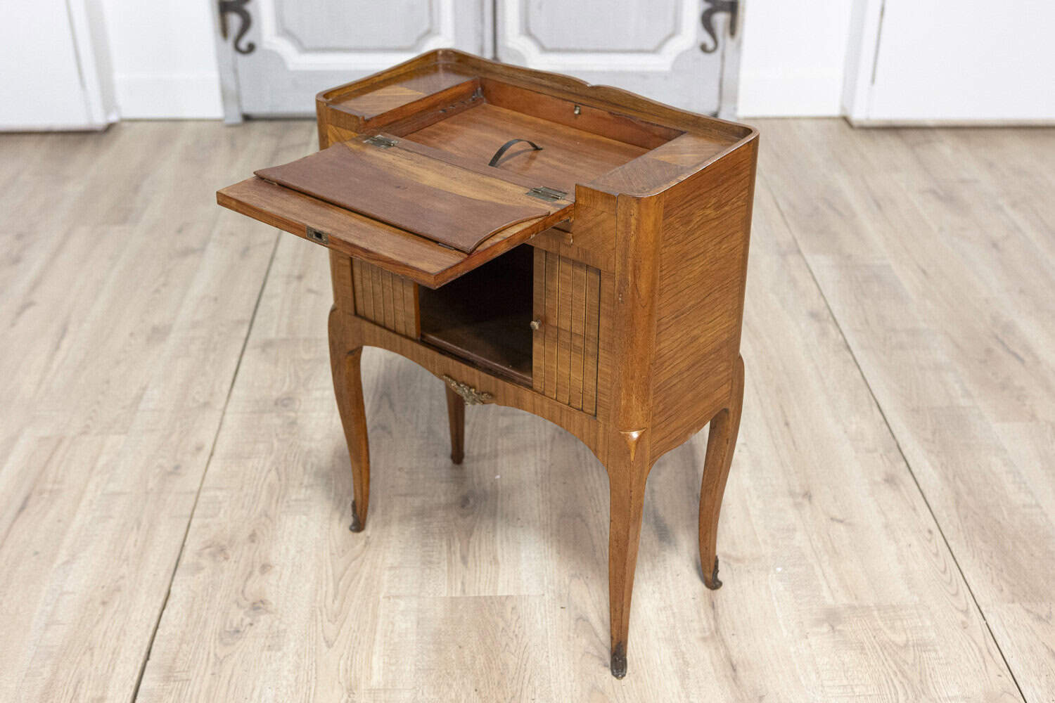 20th Century French Writing Table - JAA