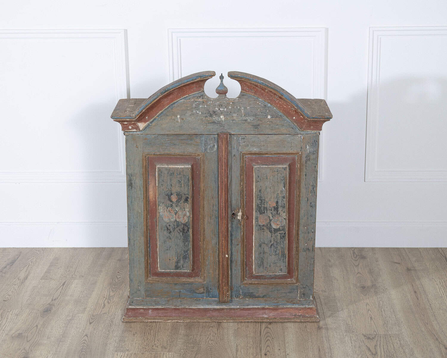 Early 19th Century Swedish Painted Wall Cabinet in Larch, Dated 1818 - JAA