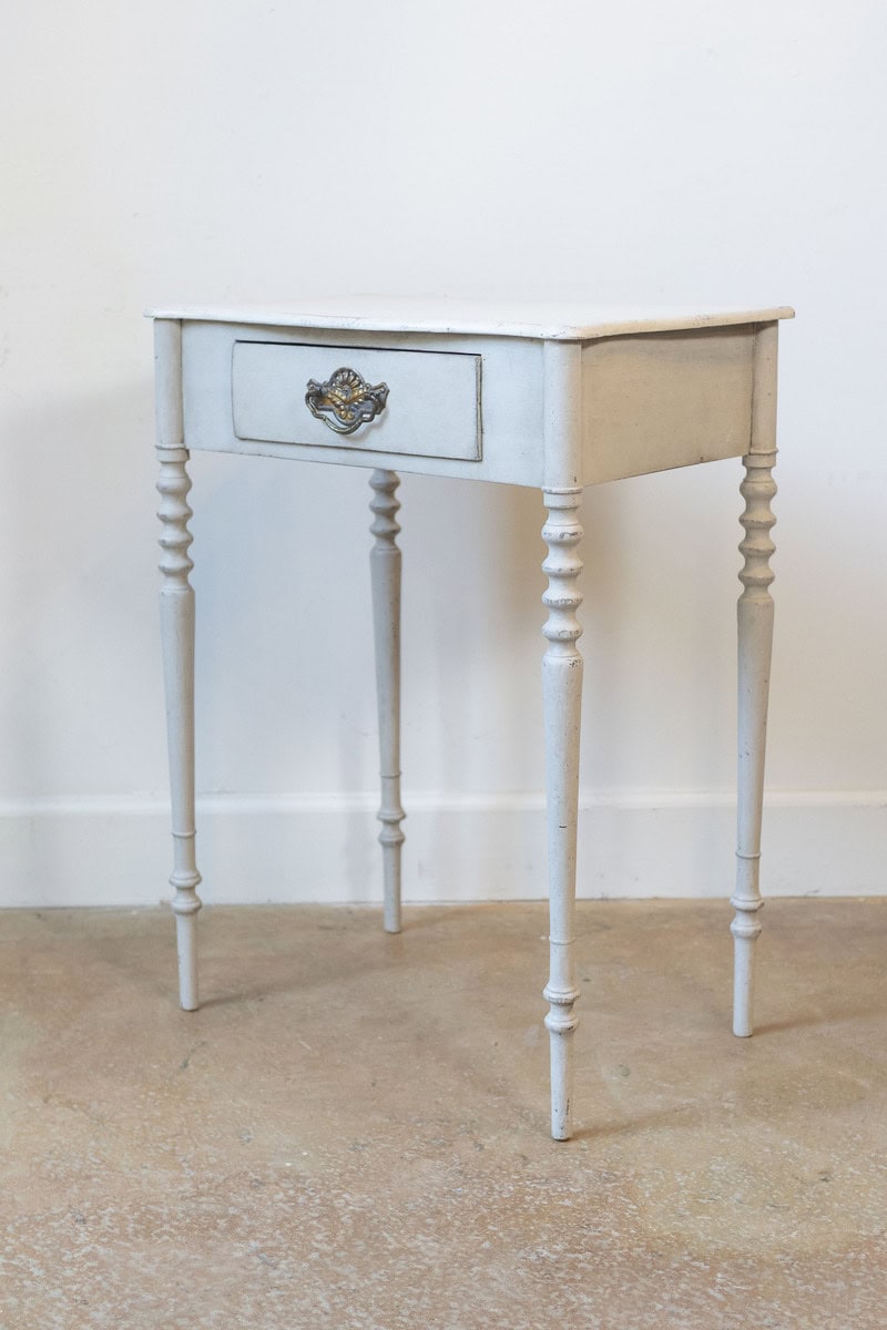 Swedish Painted Side Table with Single Drawer, Turned Legs and Serpentine Front - JAA