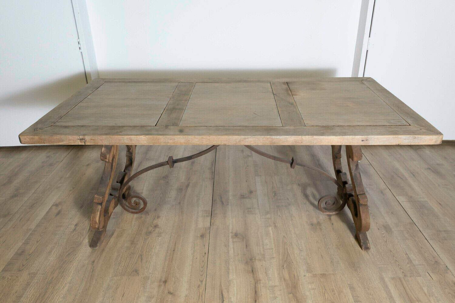 Spanish Baroque Style 1900s Bleached Oak Fratino Table with Carved Lyre Base - JAA