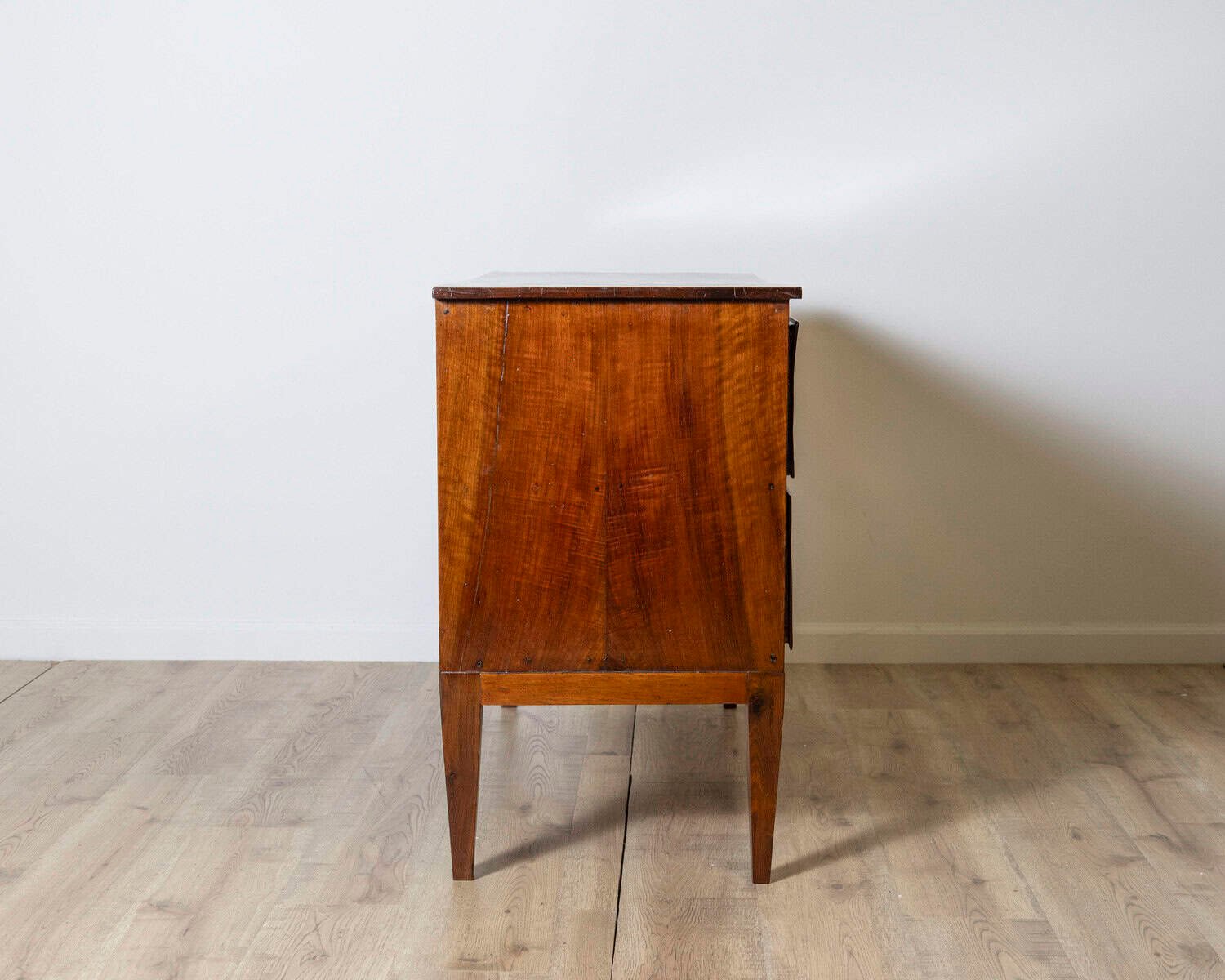 Antique Directoire Chest Of Drawers In Walnut - Italy 18th - JAA