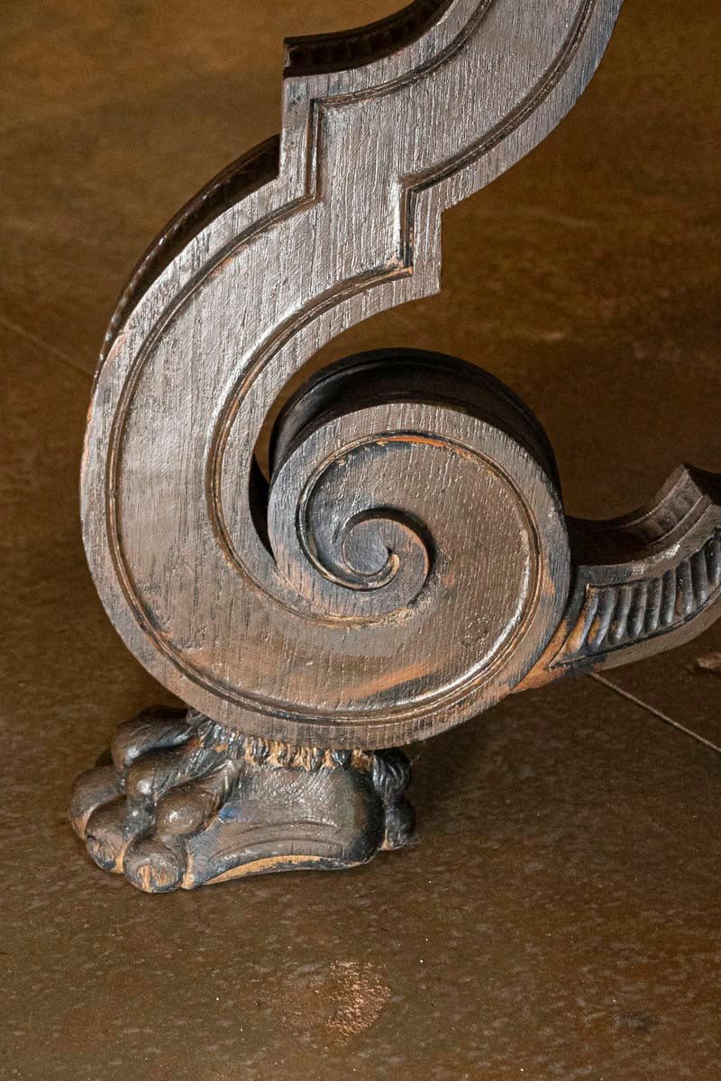 Italian 1920s Ebonized Walnut Dining Table with Carved S-Scroll Legs on Paw Feet - JAA