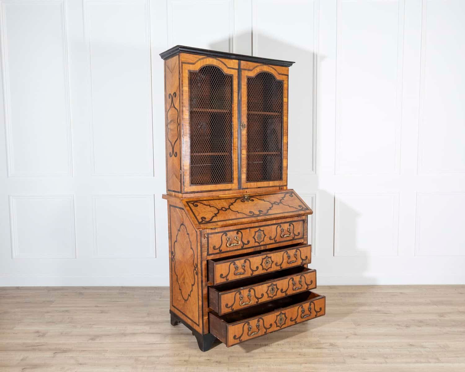 Veneered And Inlaid Italian Secretaire - 18th Century - JAA
