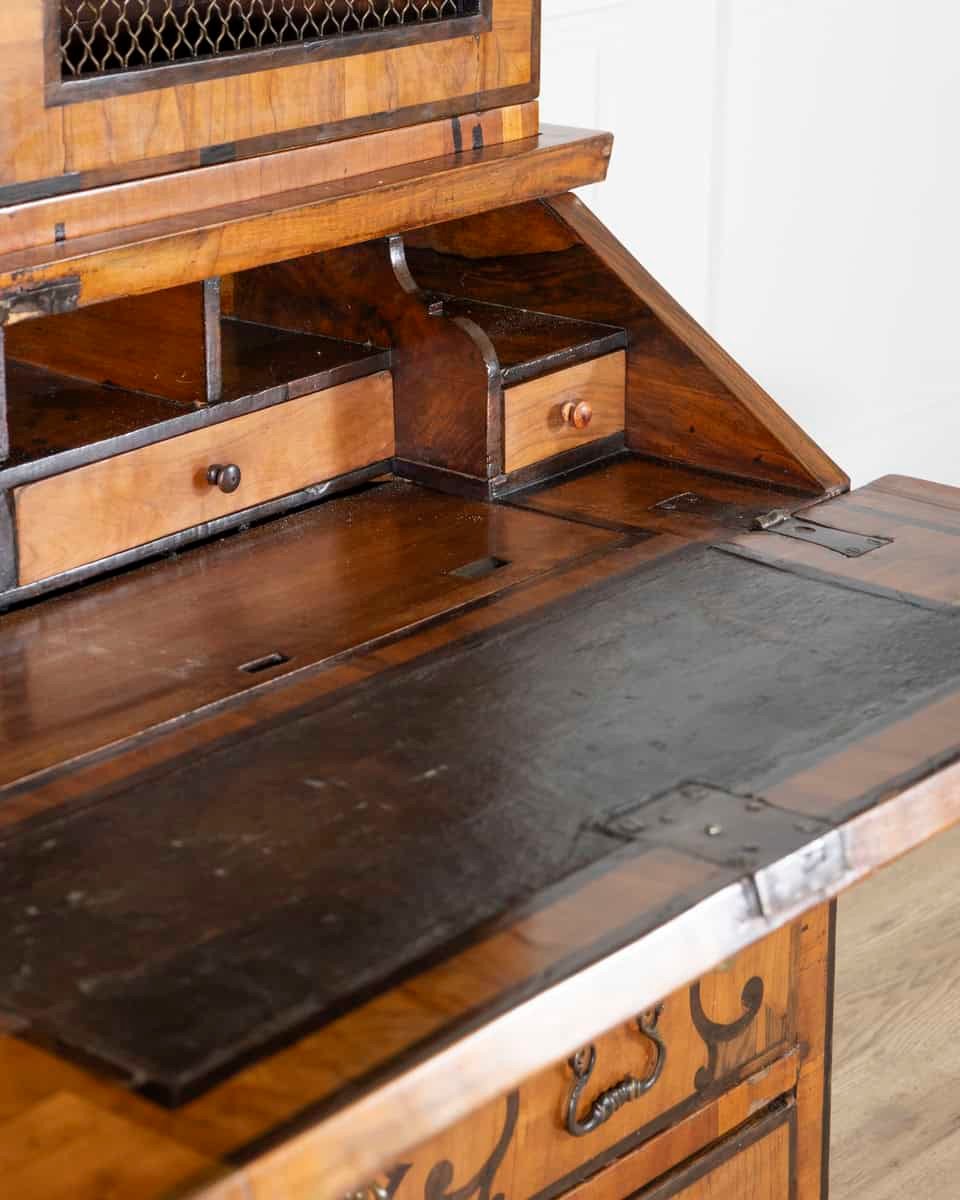 Veneered And Inlaid Italian Secretaire - 18th Century - JAA