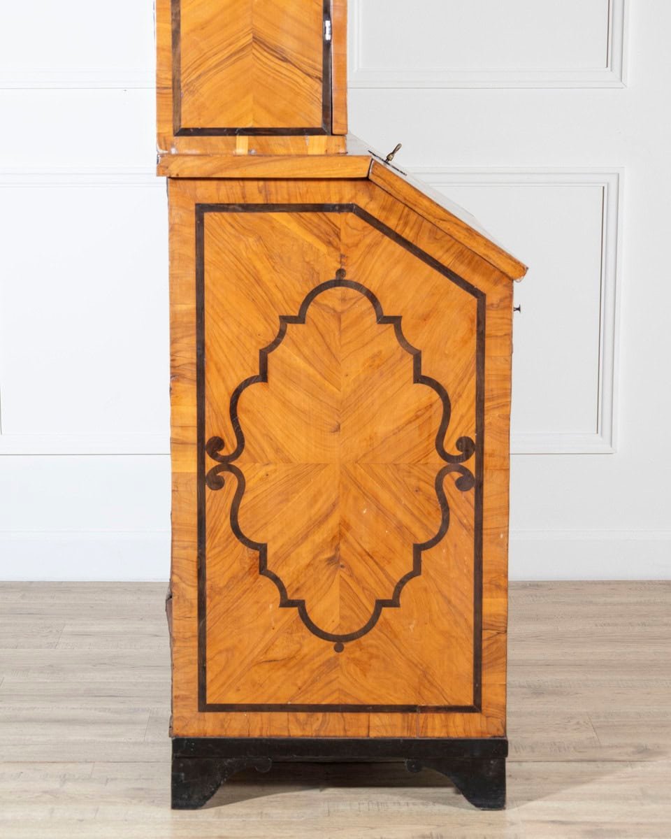 Veneered And Inlaid Italian Secretaire - 18th Century - JAA
