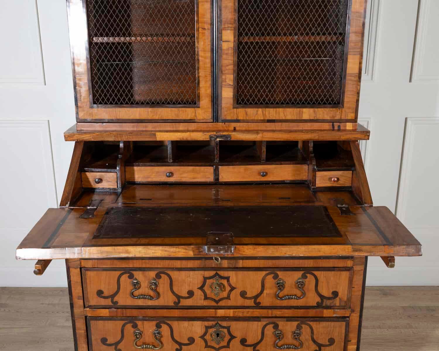 Veneered And Inlaid Italian Secretaire - 18th Century - JAA
