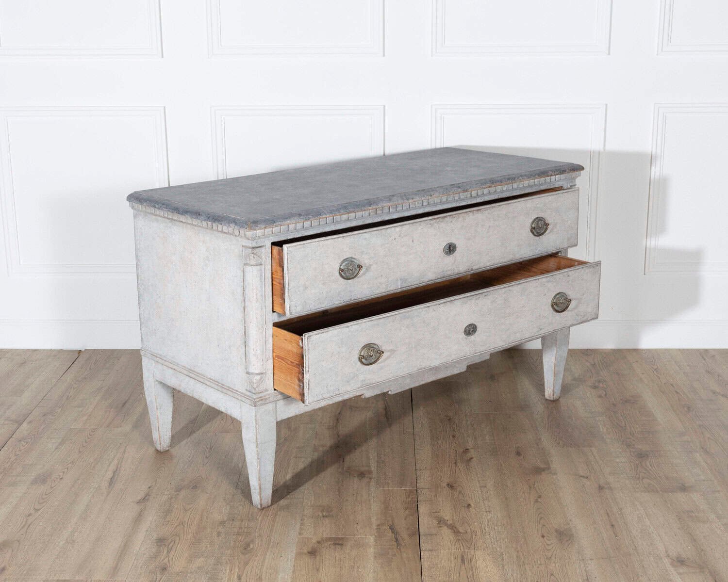 Pair of Danish Painted Chests of Drawers in Grey, circa Late 19th Century - JAA