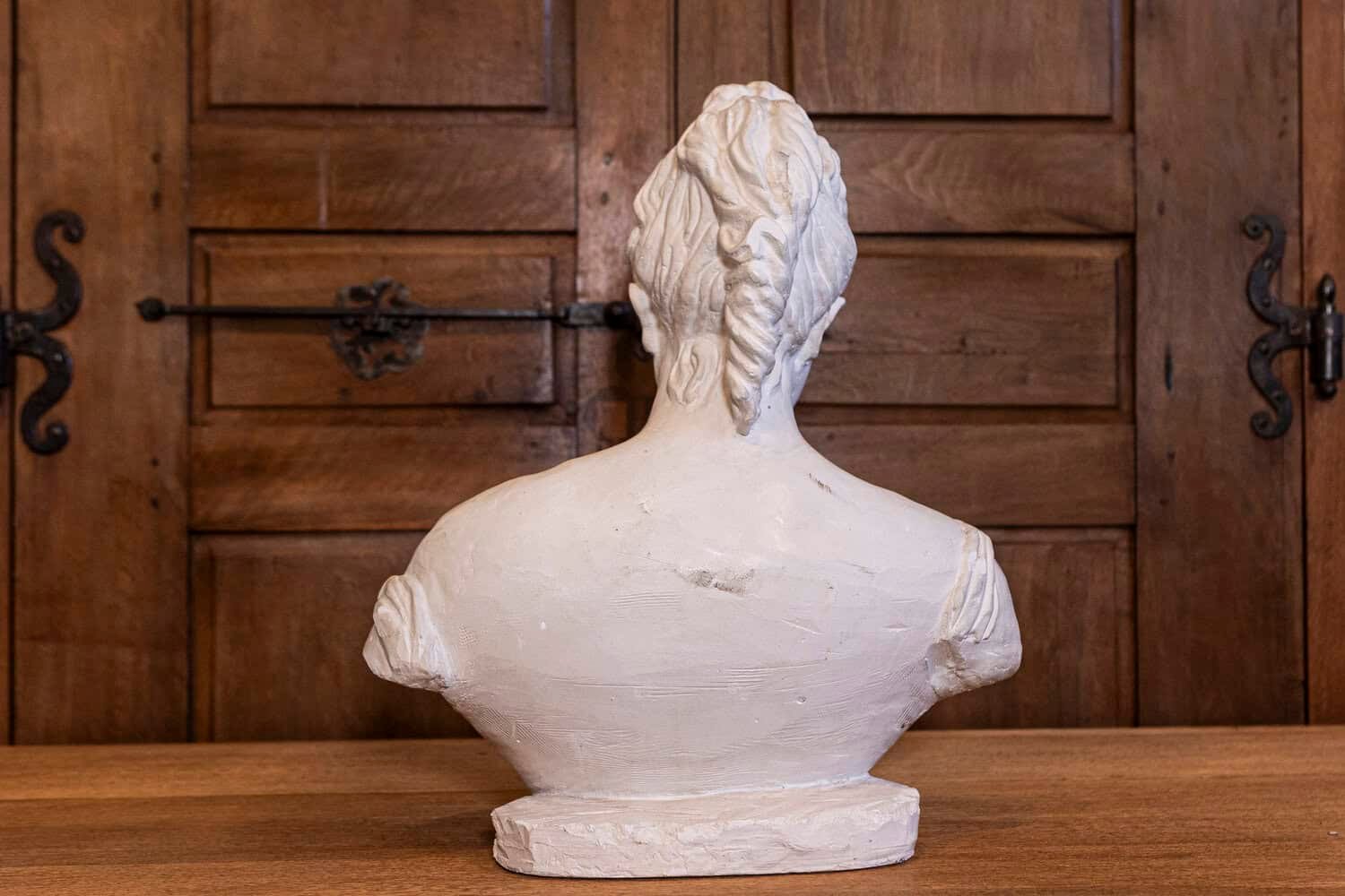 Italian Bust of a Woman Wearing a Creased Dress with Fibula, 20th Century - JAA