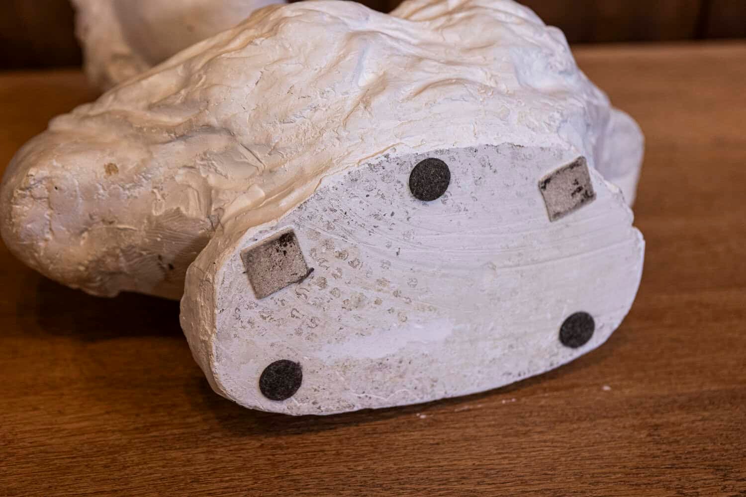 Italian Bust of a Woman Wearing a Creased Dress with Fibula, 20th Century - JAA