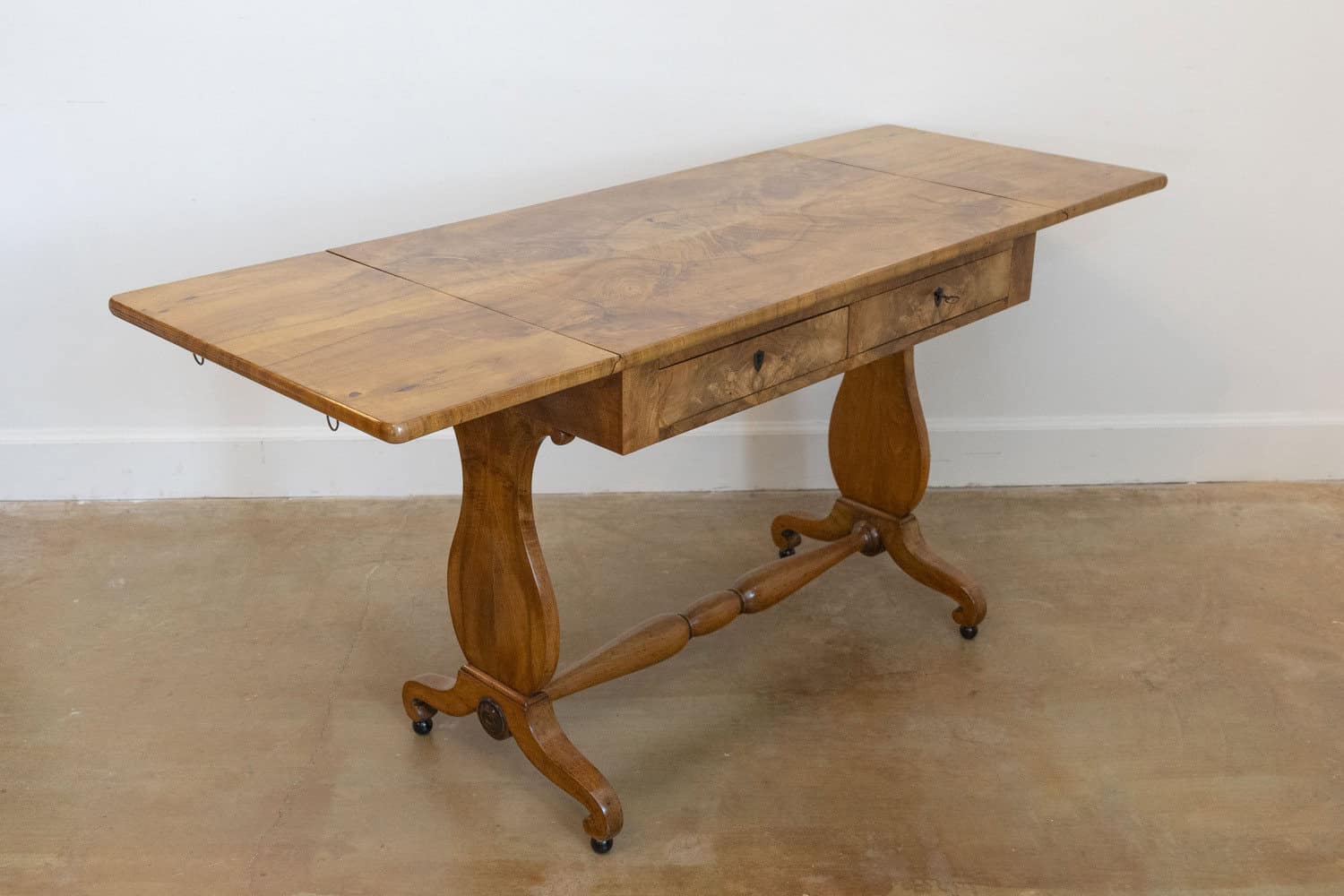 Swedish Empire Revival 1870s Birch Sofa Table with Drop Leaves and Carved Legs - JAA