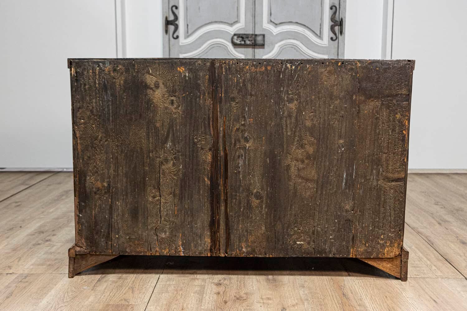 Italian 19th Century Walnut and Mahogany Three-Drawer Commode with Inlay - JAA