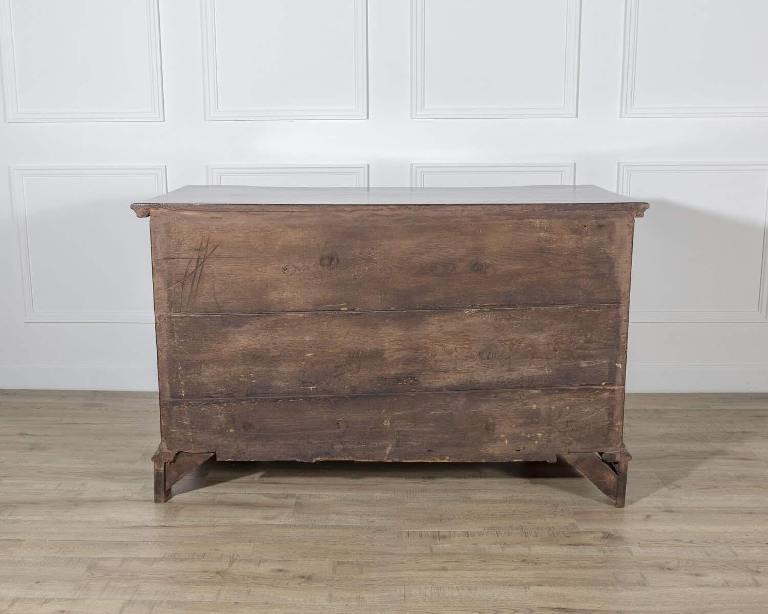 18th Century Walnut Chest Of Drawers From Verona - JAA